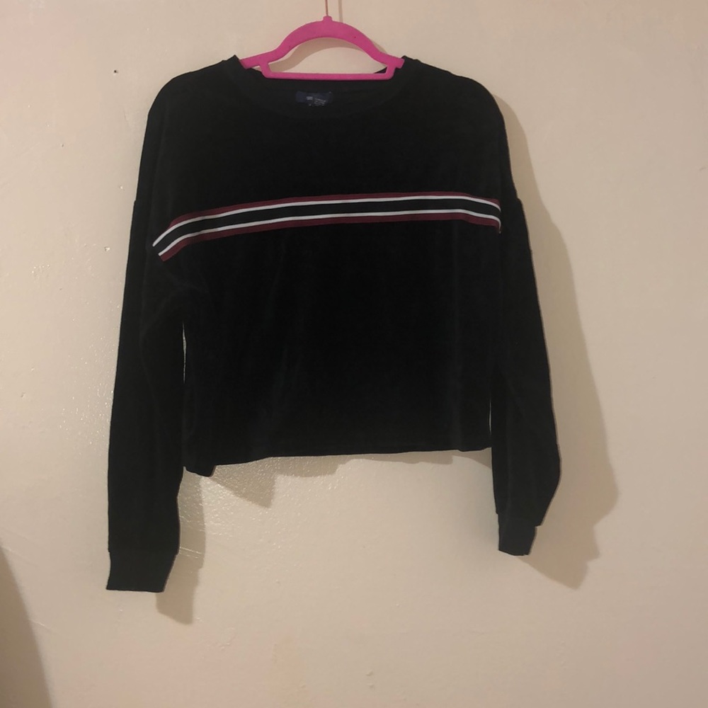 Crew neck velvet sweater